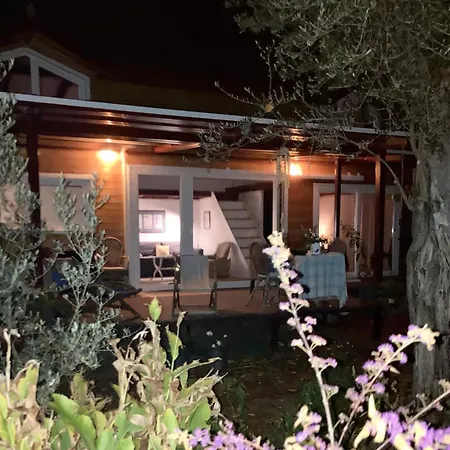 بيت للعطل Lakeside Hideaway بورصة
